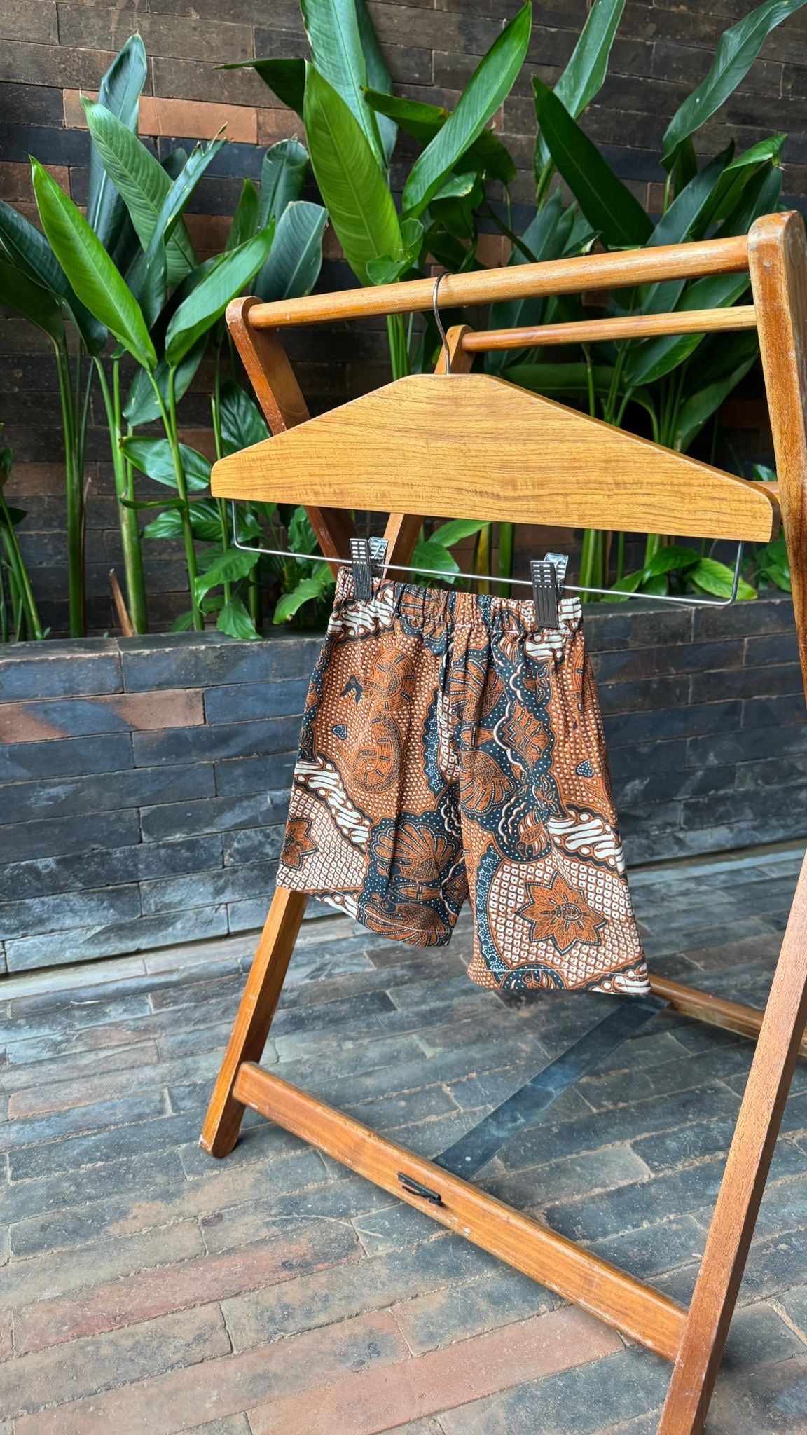 KIDS BATIK SHORTS